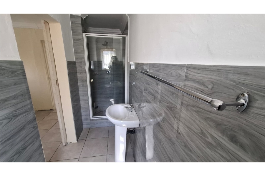 To Let 1 Bedroom Property for Rent in President Park Gauteng