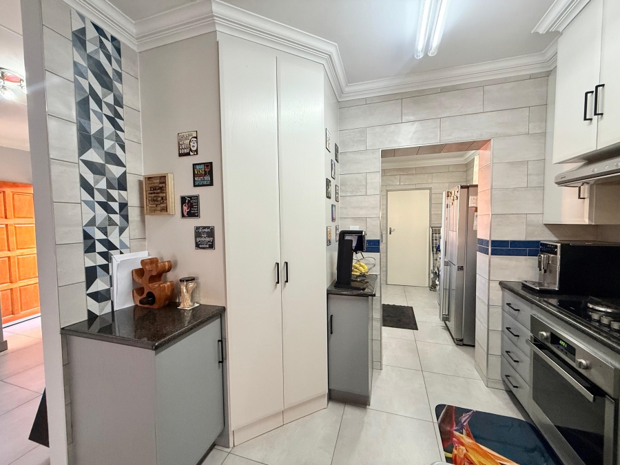 2 Bedroom Property for Sale in Amberfield Gauteng