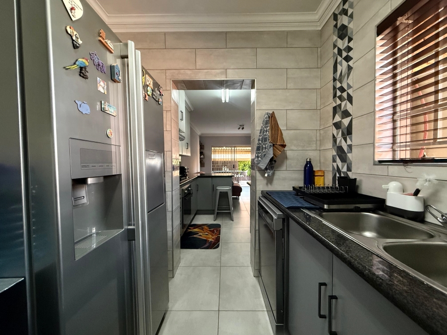 2 Bedroom Property for Sale in Amberfield Gauteng