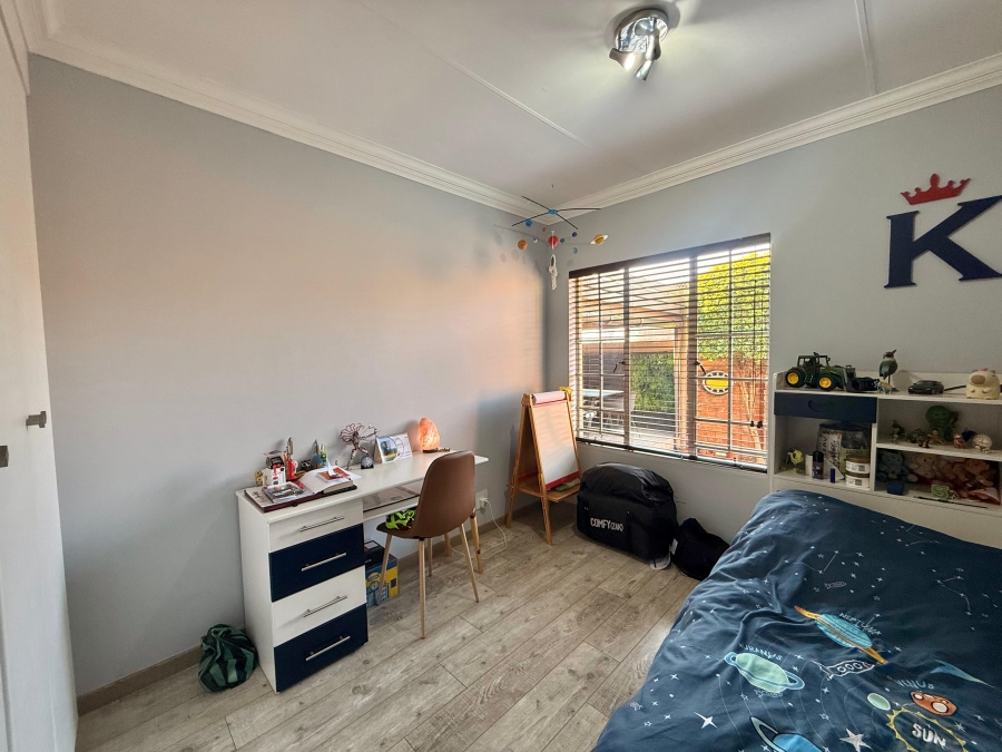 2 Bedroom Property for Sale in Amberfield Gauteng