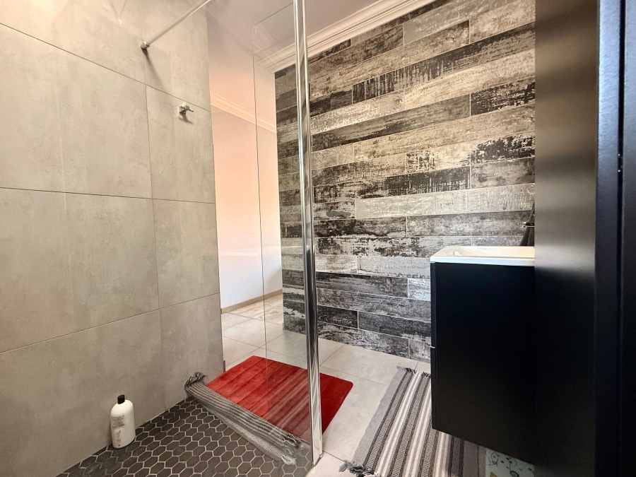 2 Bedroom Property for Sale in Amberfield Gauteng