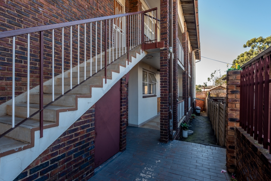 To Let 2 Bedroom Property for Rent in Rosettenville Gauteng