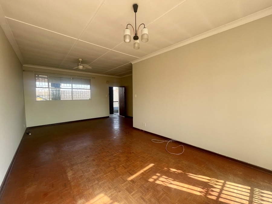 To Let 2 Bedroom Property for Rent in Rosettenville Gauteng
