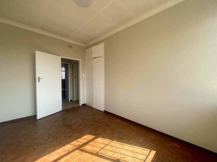 To Let 2 Bedroom Property for Rent in Rosettenville Gauteng