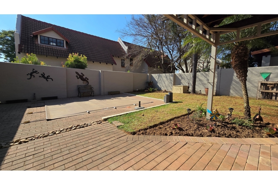 3 Bedroom Property for Sale in Equestria Gauteng