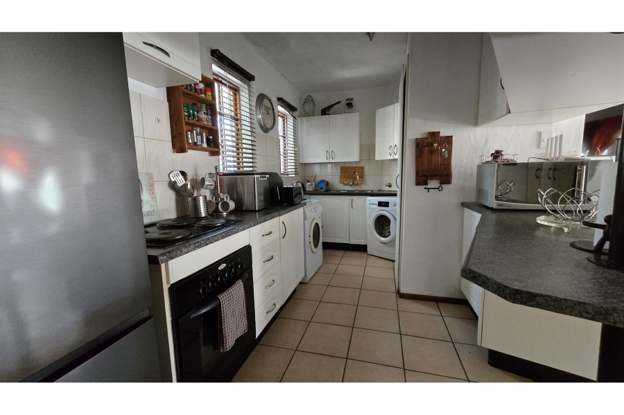 3 Bedroom Property for Sale in Equestria Gauteng