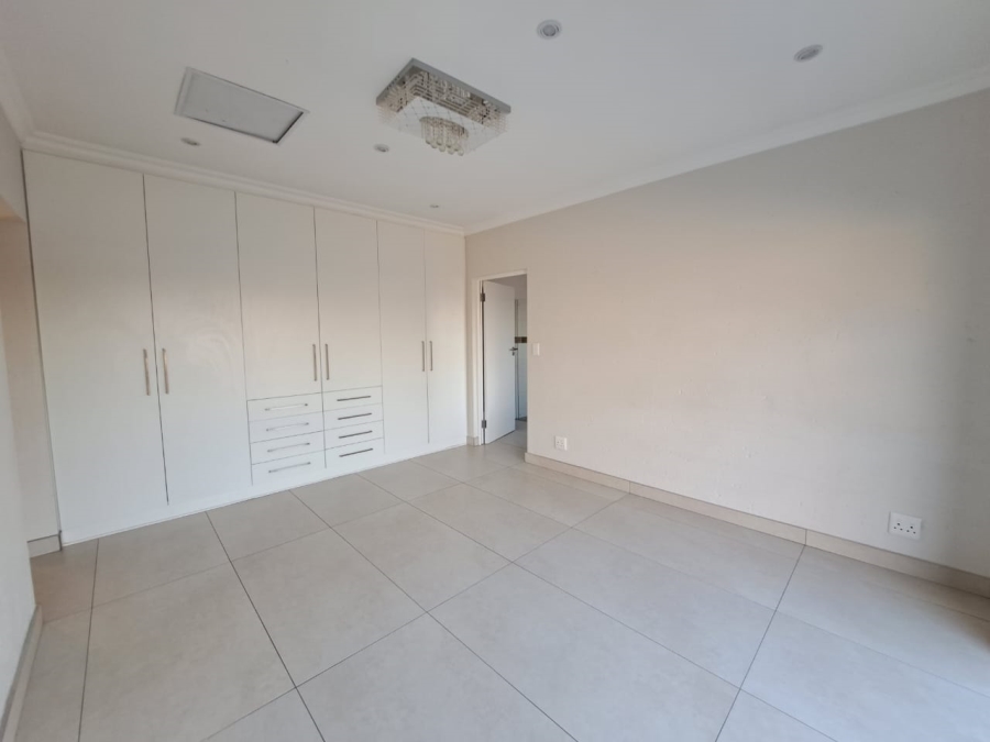 3 Bedroom Property for Sale in Helderwyk Gauteng