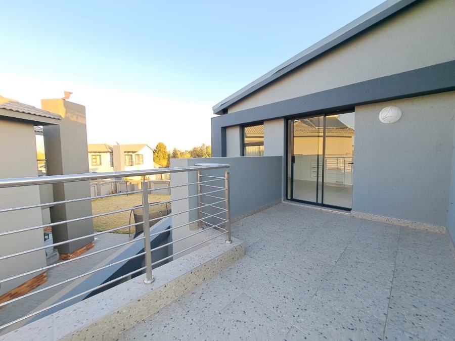 3 Bedroom Property for Sale in Helderwyk Gauteng