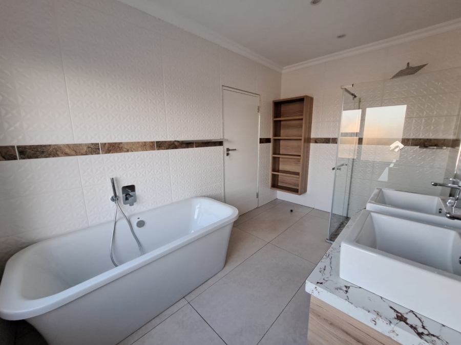 3 Bedroom Property for Sale in Helderwyk Gauteng