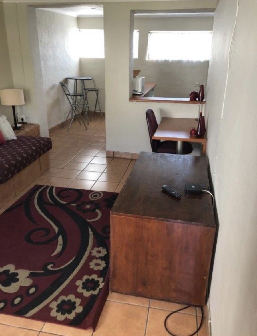 To Let 1 Bedroom Property for Rent in Edenvale Central Gauteng