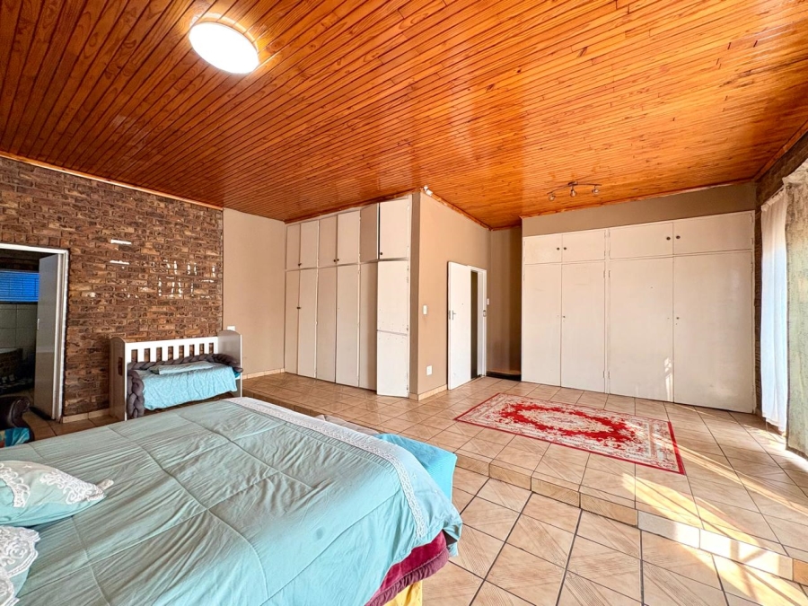 3 Bedroom Property for Sale in Brakpan Central Gauteng