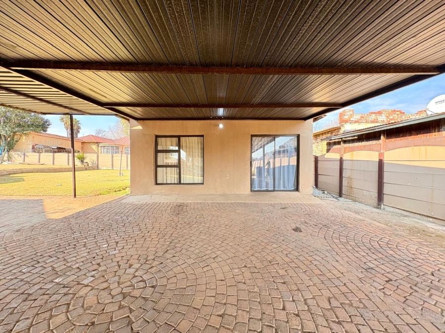 3 Bedroom Property for Sale in Brakpan Central Gauteng