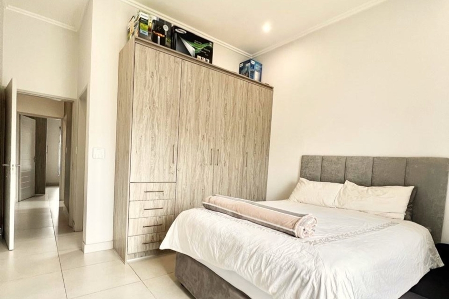 2 Bedroom Property for Sale in Broadacres Gauteng