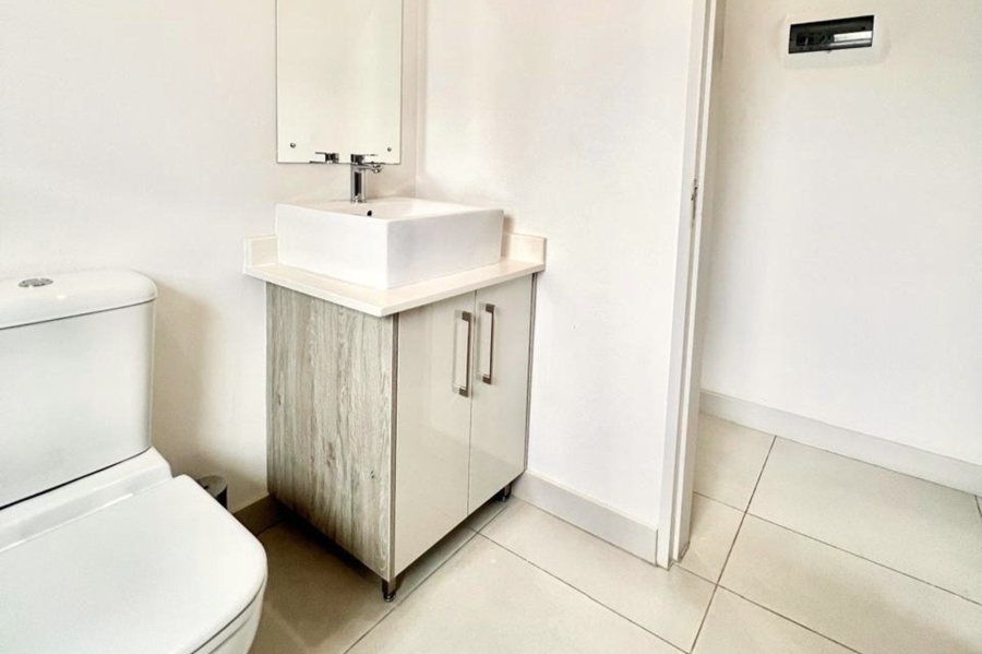 2 Bedroom Property for Sale in Broadacres Gauteng