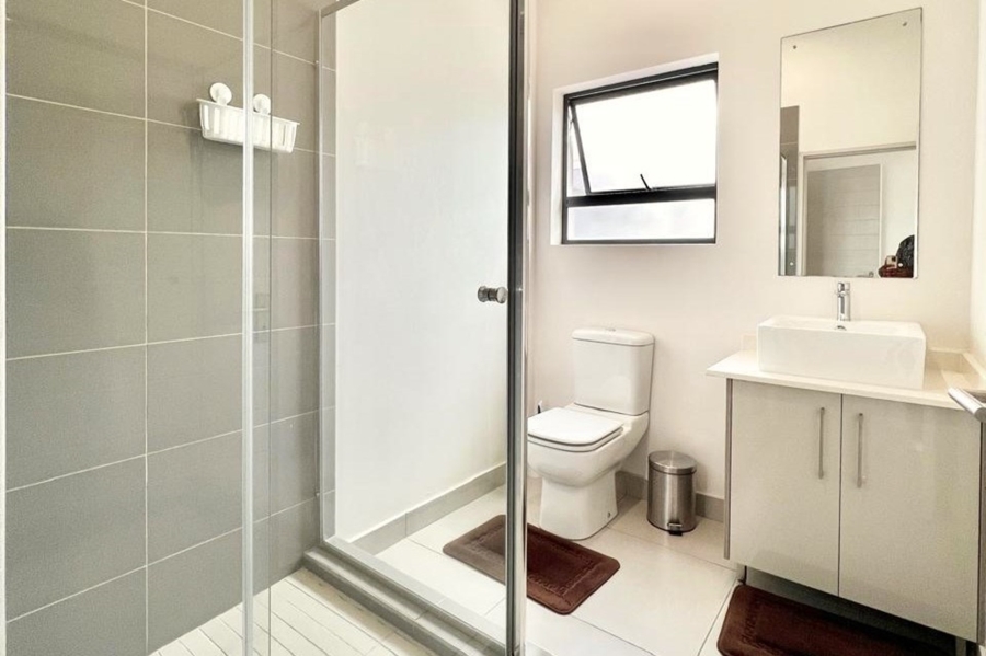 2 Bedroom Property for Sale in Broadacres Gauteng