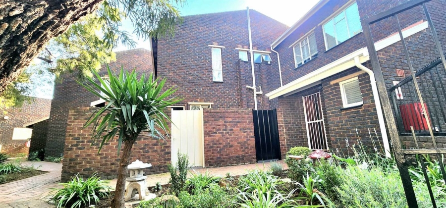 3 Bedroom Property for Sale in Brackenhurst Gauteng