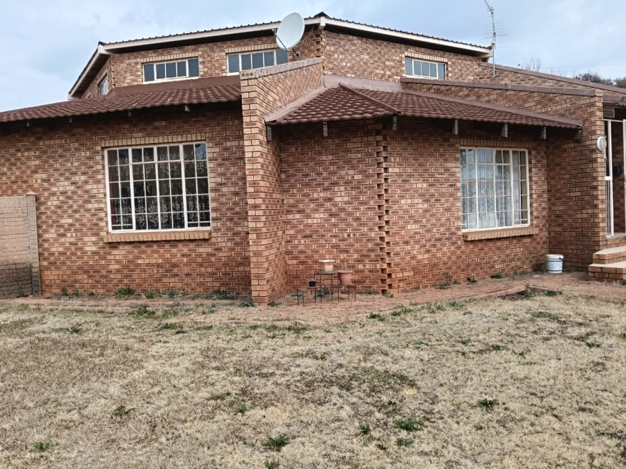 11 Bedroom Property for Sale in Hillshaven Gauteng