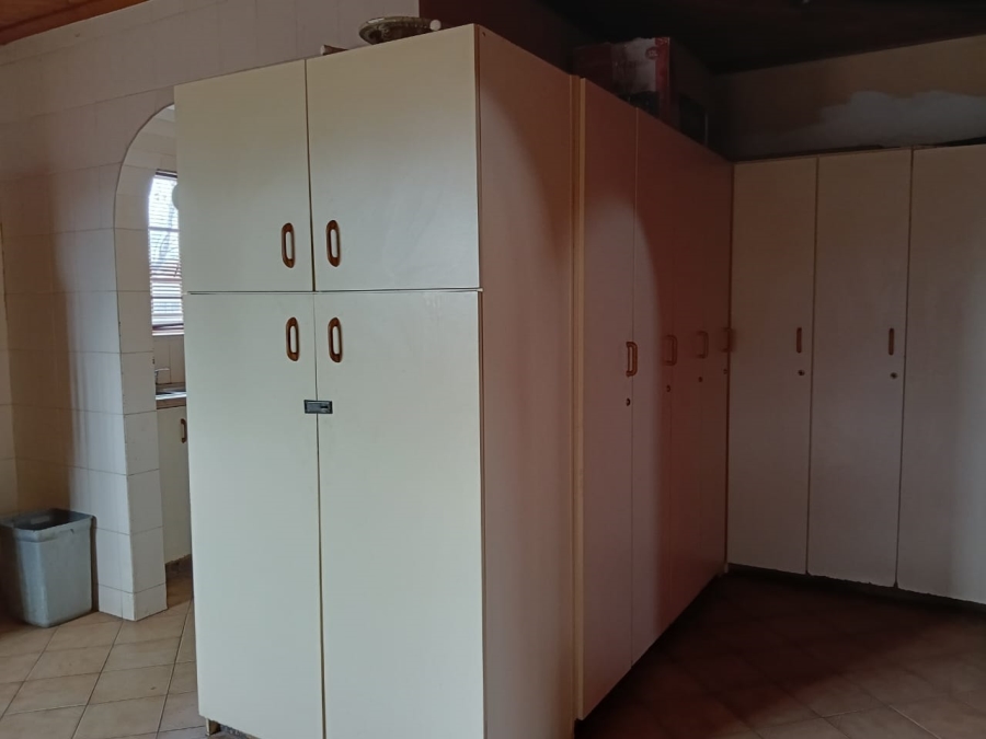 11 Bedroom Property for Sale in Hillshaven Gauteng