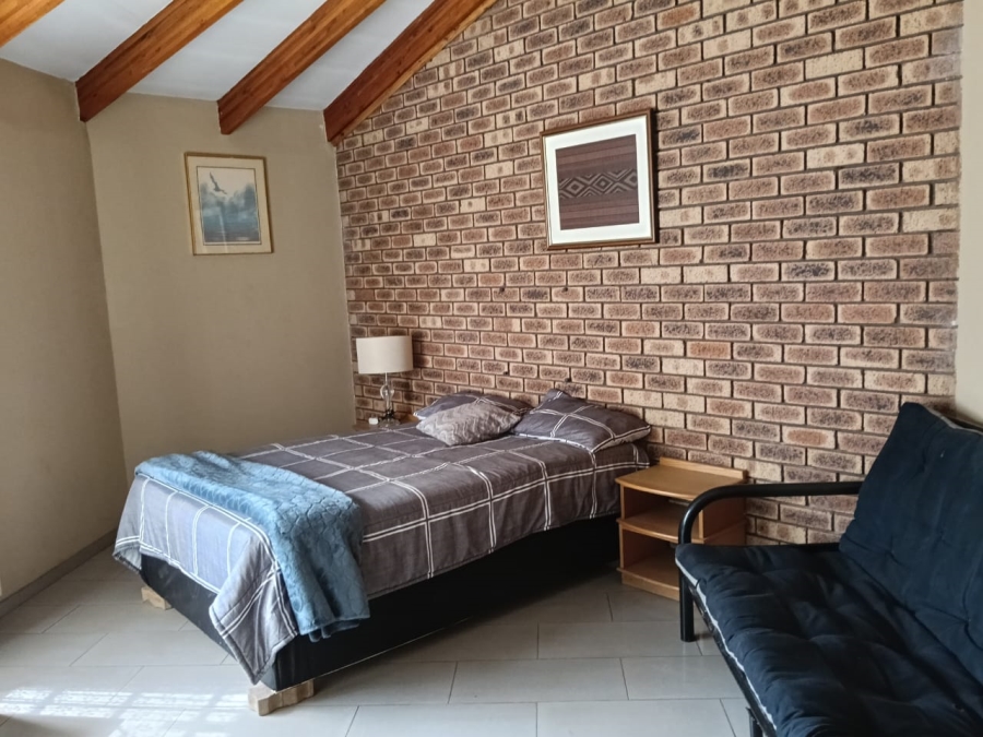 11 Bedroom Property for Sale in Hillshaven Gauteng