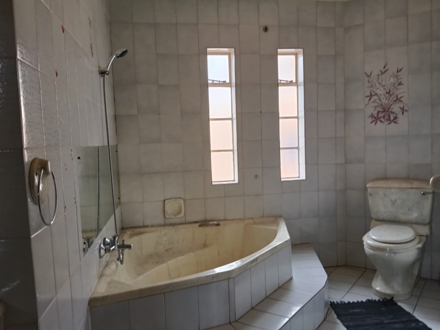 11 Bedroom Property for Sale in Hillshaven Gauteng