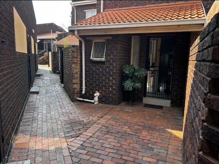 3 Bedroom Property for Sale in Brackenhurst Gauteng