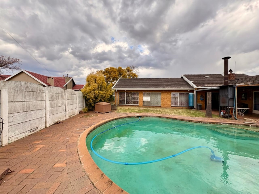 3 Bedroom Property for Sale in Dalpark Proper Gauteng