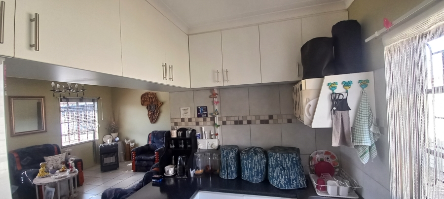 1 Bedroom Property for Sale in Elandspoort Gauteng