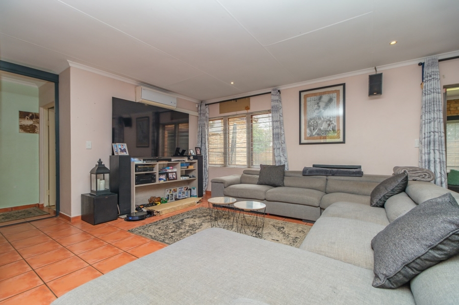 3 Bedroom Property for Sale in Ruimsig Gauteng