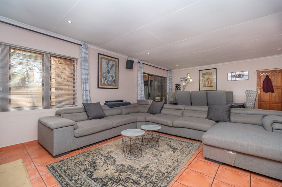 3 Bedroom Property for Sale in Ruimsig Gauteng