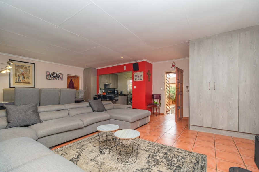 3 Bedroom Property for Sale in Ruimsig Gauteng