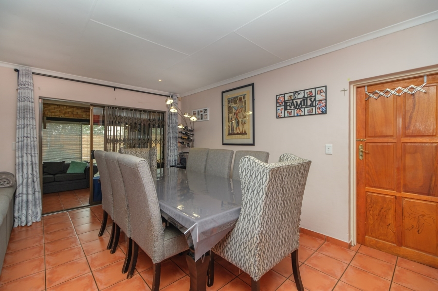 3 Bedroom Property for Sale in Ruimsig Gauteng