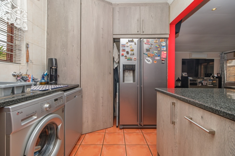 3 Bedroom Property for Sale in Ruimsig Gauteng
