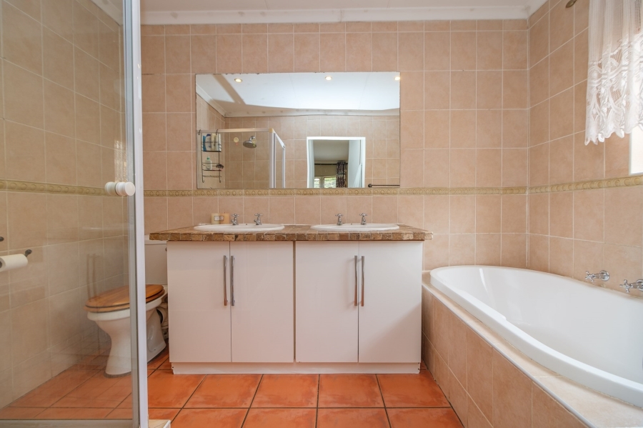 3 Bedroom Property for Sale in Ruimsig Gauteng