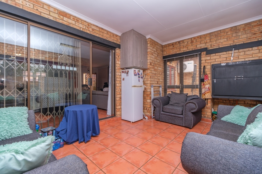 3 Bedroom Property for Sale in Ruimsig Gauteng