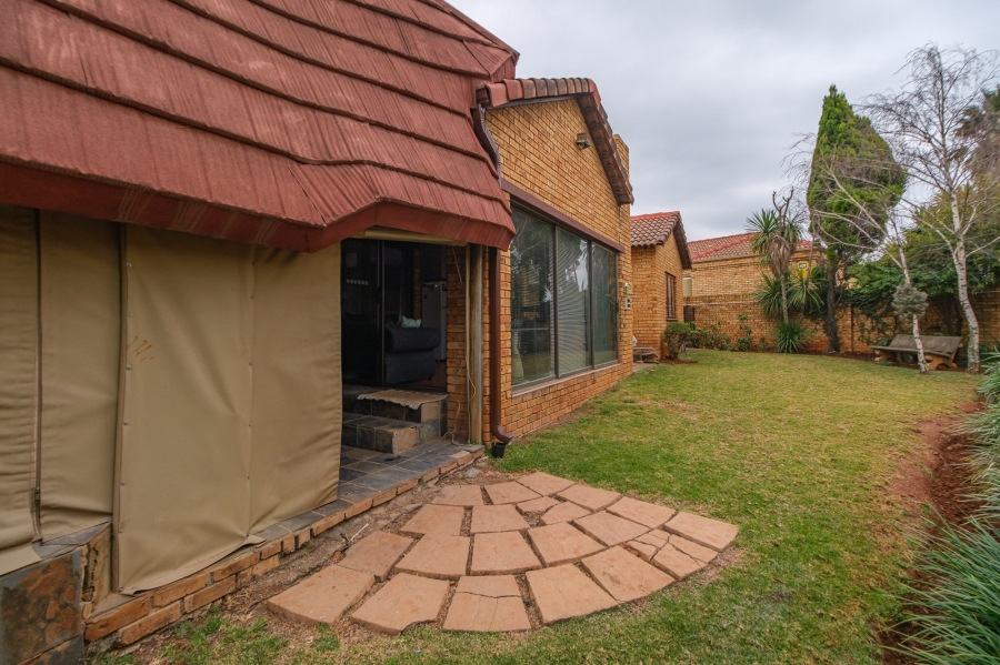 3 Bedroom Property for Sale in Ruimsig Gauteng