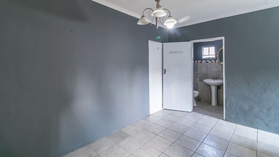 To Let 1 Bedroom Property for Rent in Vorna Valley Gauteng