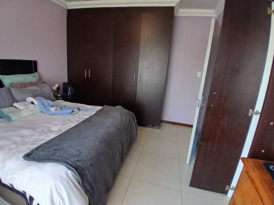 2 Bedroom Property for Sale in Brackendowns Gauteng