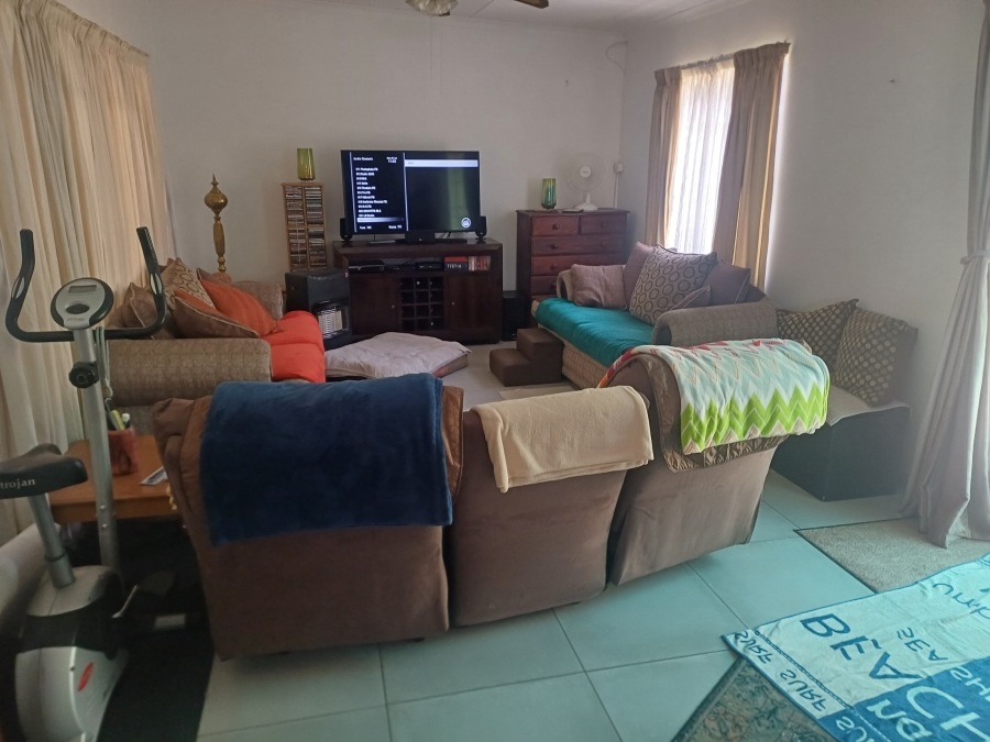 To Let 2 Bedroom Property for Rent in Linden Gauteng