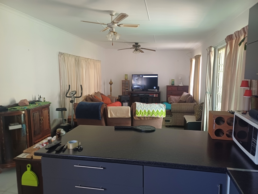 To Let 2 Bedroom Property for Rent in Linden Gauteng