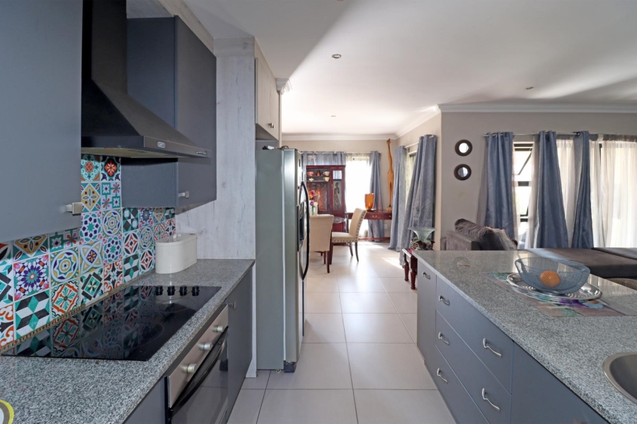 4 Bedroom Property for Sale in Thatchfield Hills Gauteng