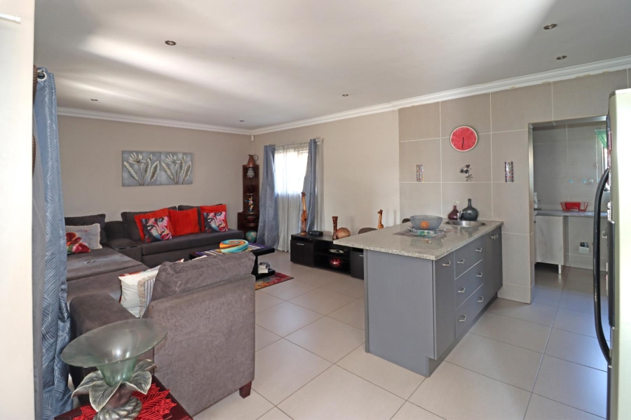 4 Bedroom Property for Sale in Thatchfield Hills Gauteng