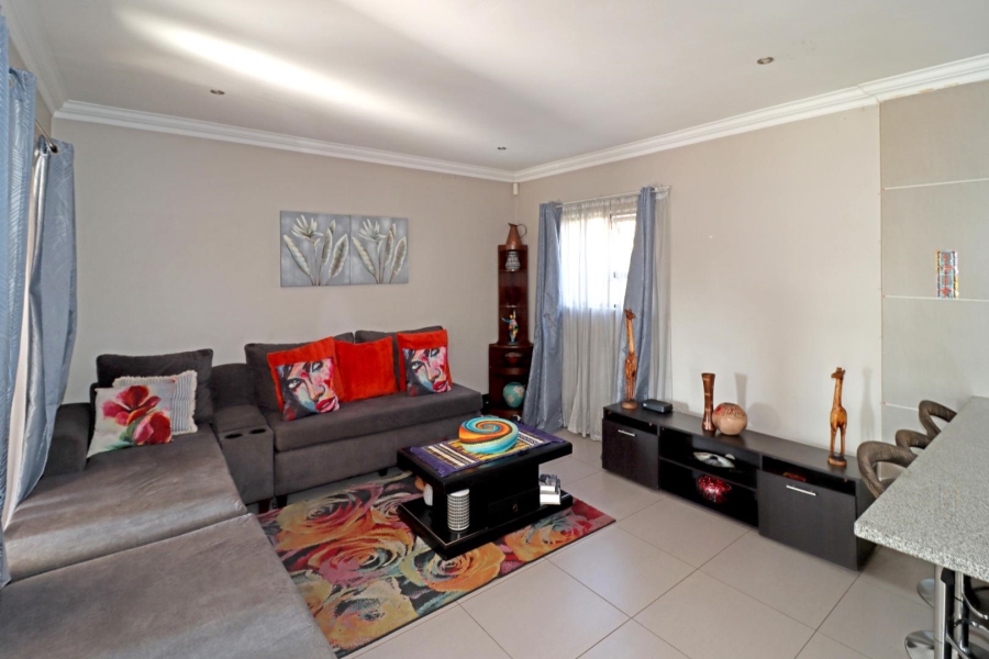 4 Bedroom Property for Sale in Thatchfield Hills Gauteng
