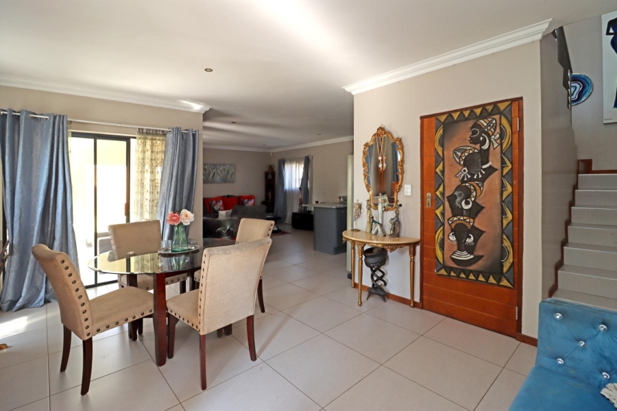 4 Bedroom Property for Sale in Thatchfield Hills Gauteng