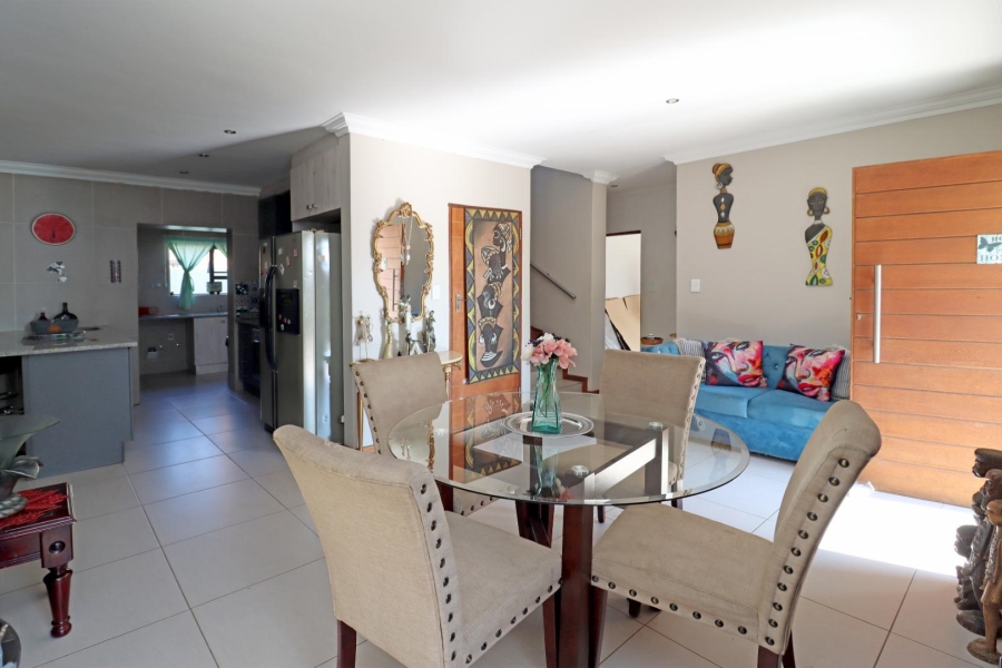 4 Bedroom Property for Sale in Thatchfield Hills Gauteng