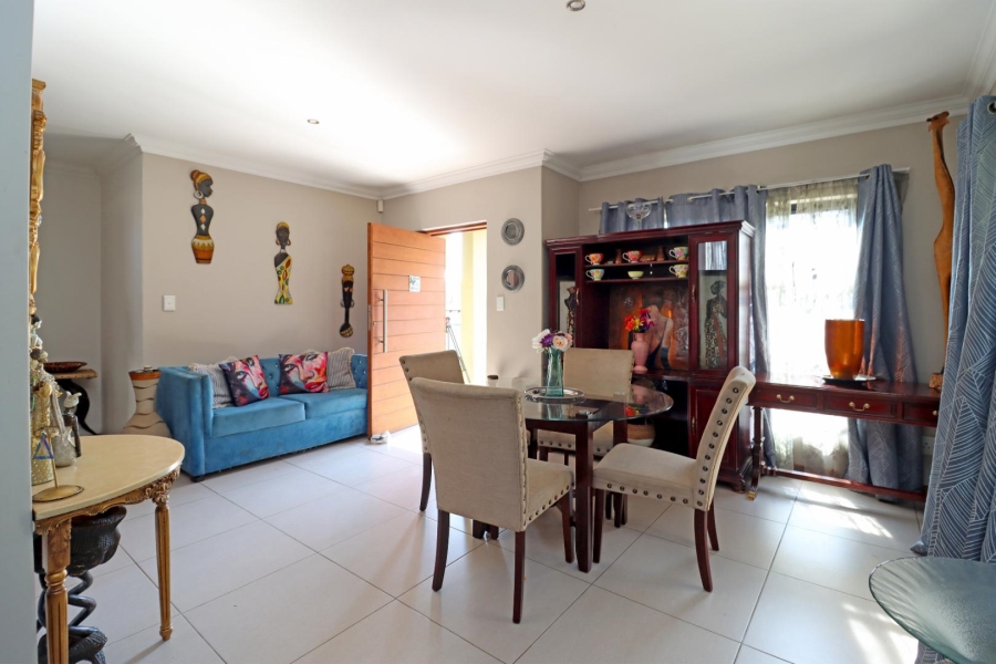4 Bedroom Property for Sale in Thatchfield Hills Gauteng