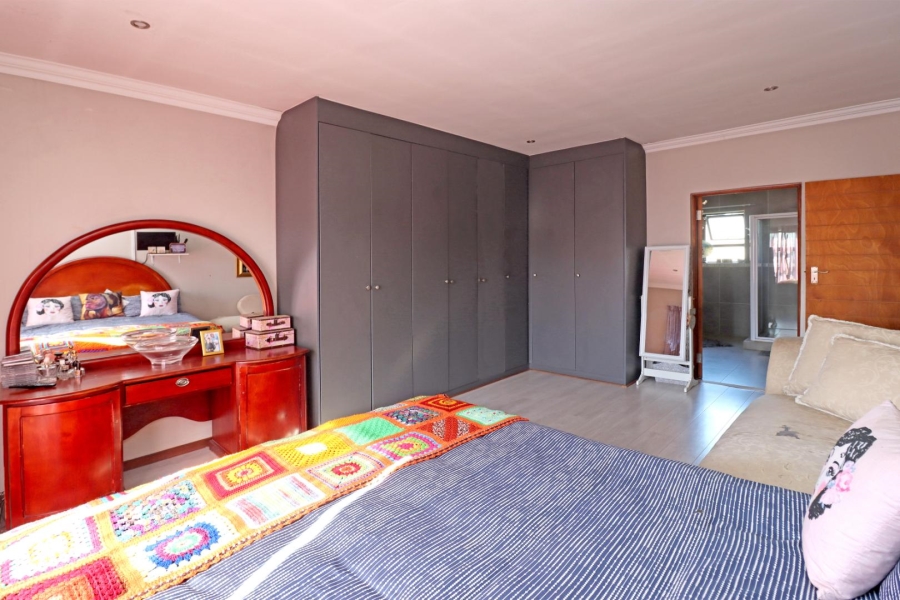 4 Bedroom Property for Sale in Thatchfield Hills Gauteng