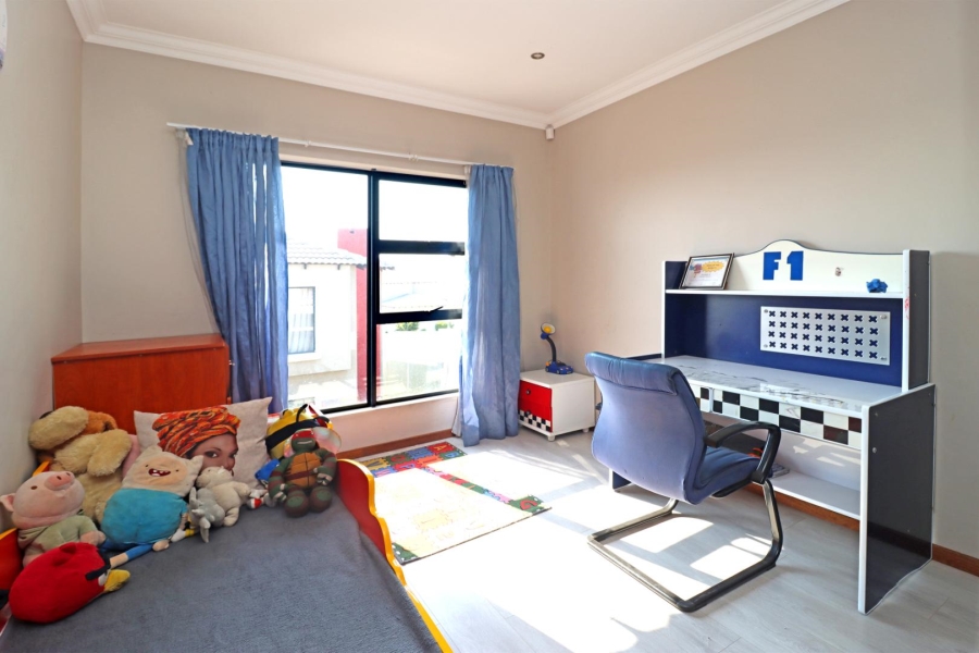 4 Bedroom Property for Sale in Thatchfield Hills Gauteng