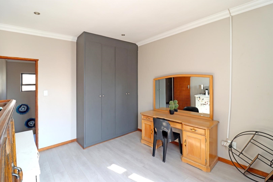 4 Bedroom Property for Sale in Thatchfield Hills Gauteng