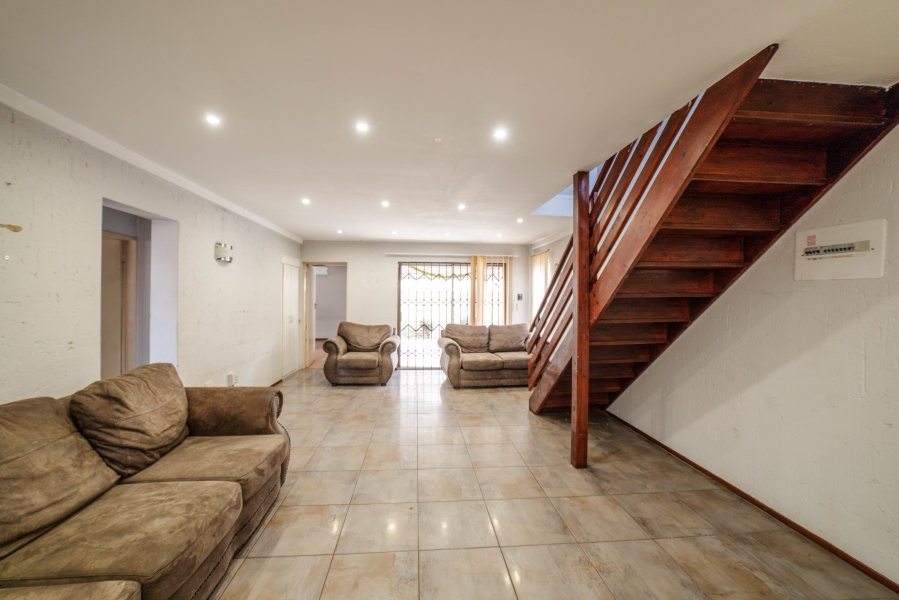 4 Bedroom Property for Sale in Buccleuch Gauteng
