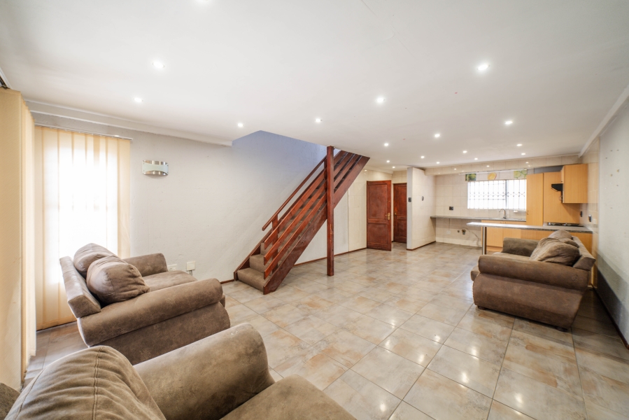 4 Bedroom Property for Sale in Buccleuch Gauteng
